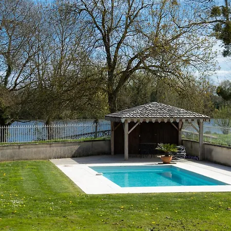 Holiday home Wine Estate With Private Pool, Near River, Saint-emilion