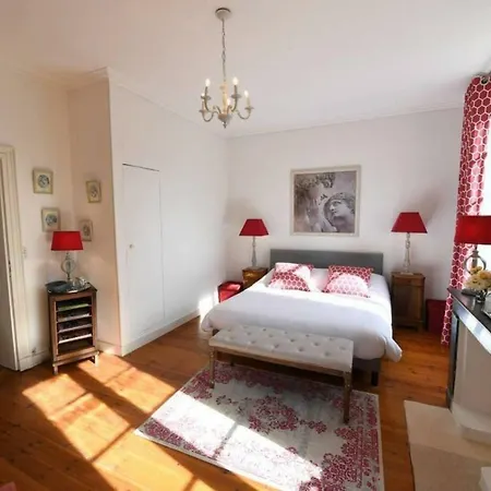 Wine Estate With Private Pool, Near River, Saint-emilion * Libourne