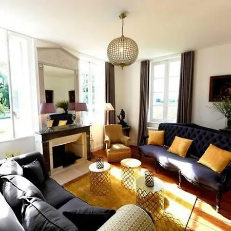 Holiday home Wine Estate With Private Pool, Near River, Saint-emilion Libourne