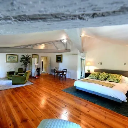 Wine Estate With Private Pool, Near River, Saint-emilion Holiday home Libourne