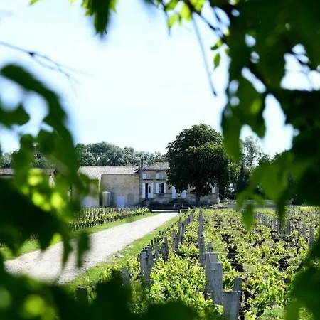 Holiday home Wine Estate With Private Pool, Near River, Saint-emilion *