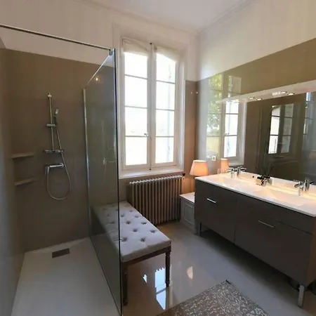 Holiday home Wine Estate With Private Pool, Near River, Saint-emilion *